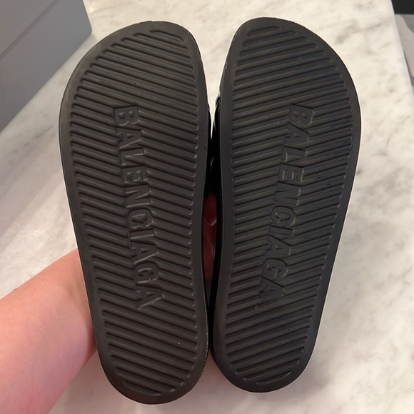 🔥 BALENCIAGA pool slides sandals quilted black logo FR40 US 9/9.5 - Picture 5 of 10
